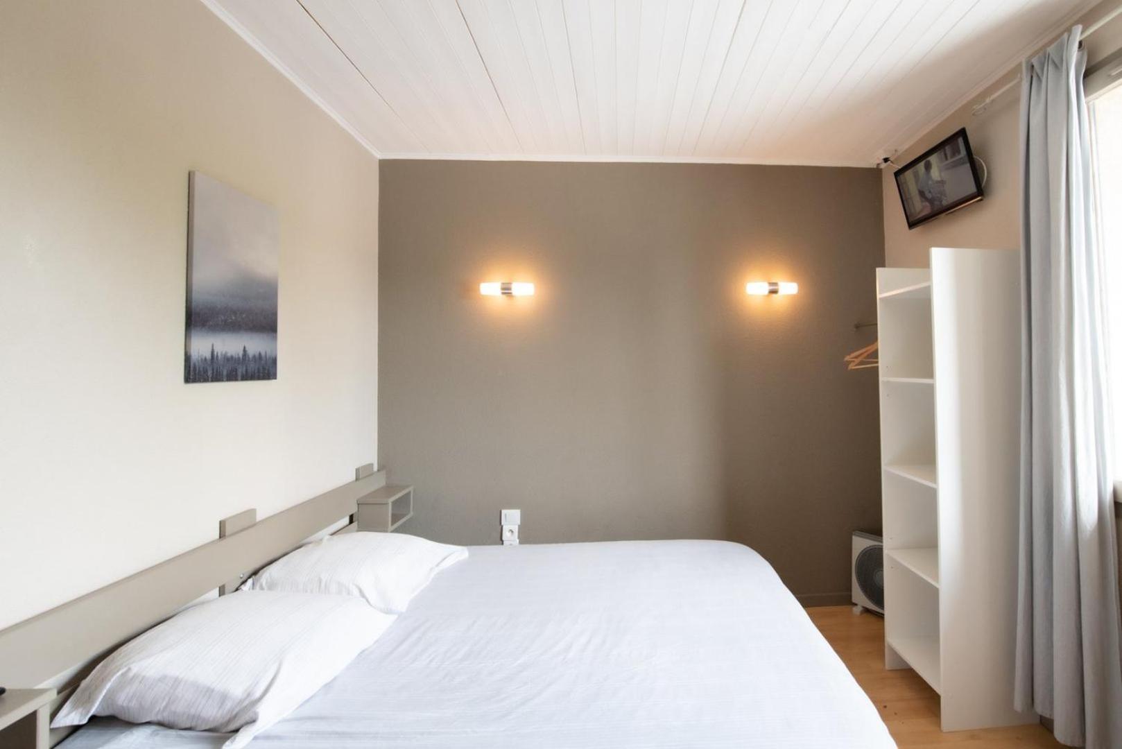 Chez Jostel - Chambre 5 Genay  ภายนอก รูปภาพ